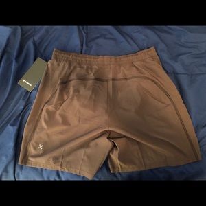 Lululemon Men’s 7” Pace Breaker Short